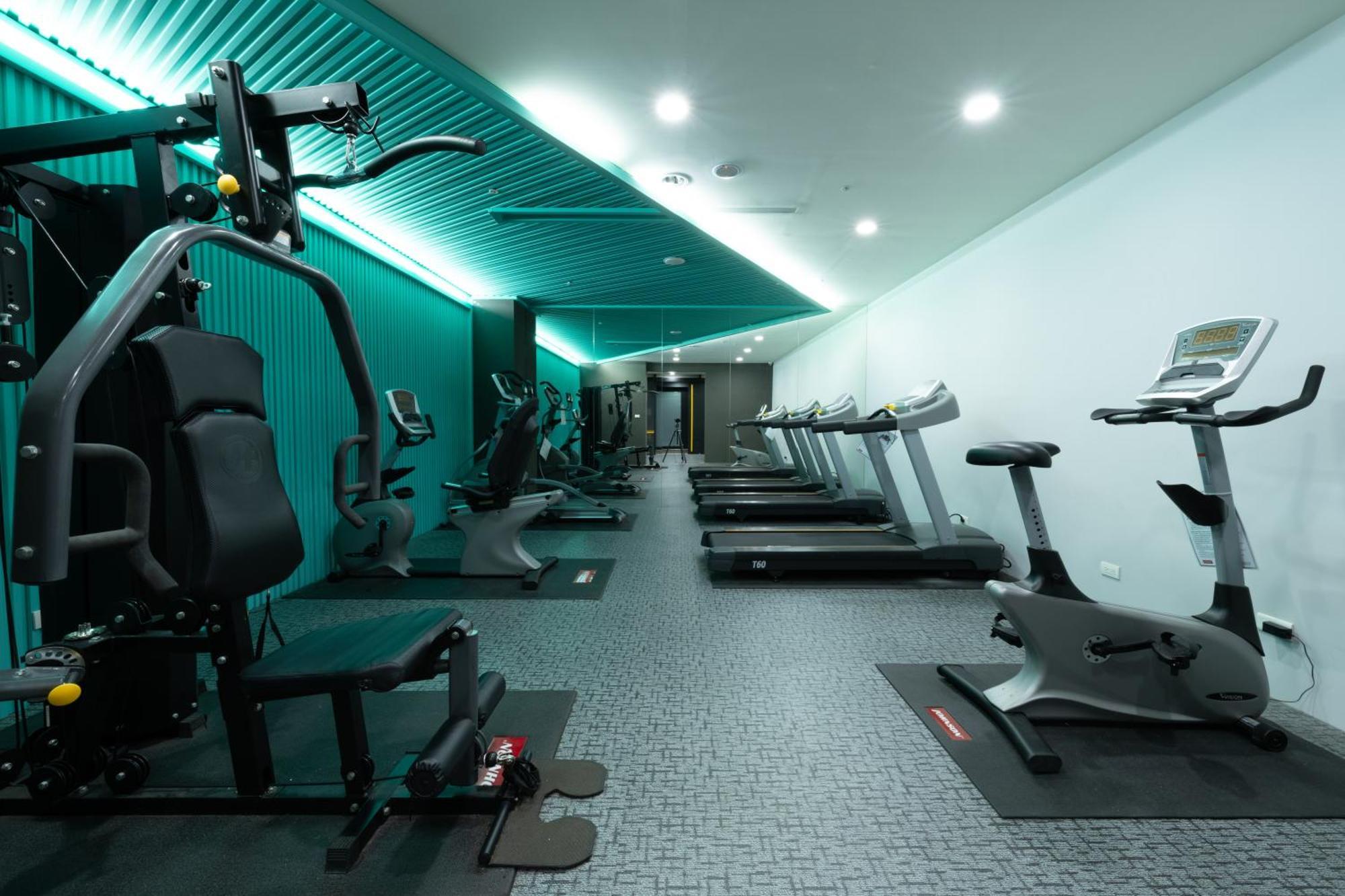 Ningcui Business Hotel Тайчжун Экстерьер фото